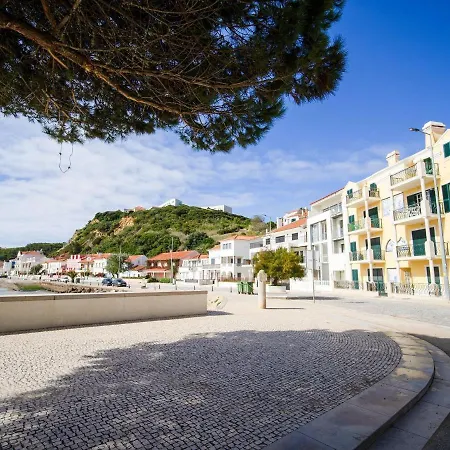In A Luxurious In The Center Sao Martinho do Porto
