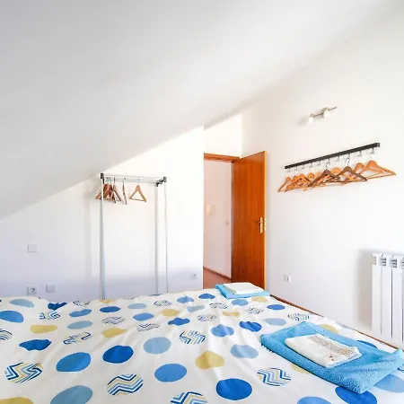In A Luxurious In The Center Apartment *